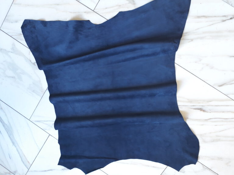 1x Lederhaut (LO-315), marineblau velour