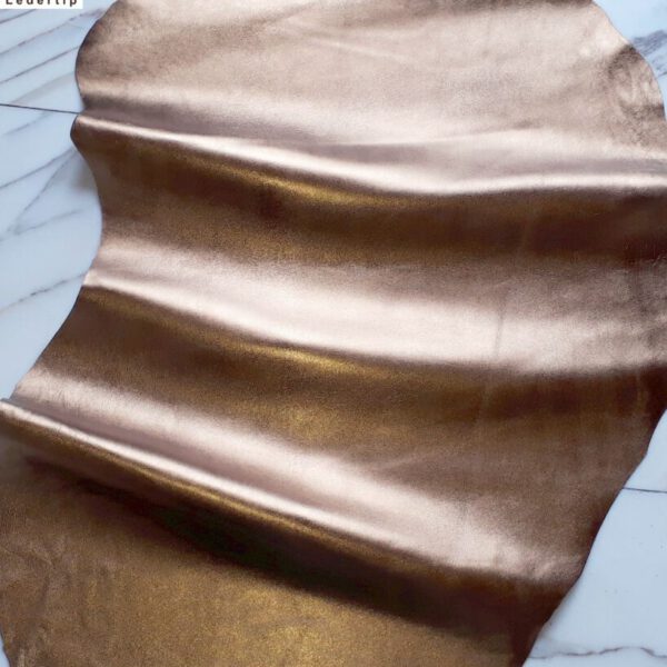 1x Lederhaut (MO-1095), goldfarben 0,7mm, nappa metallic