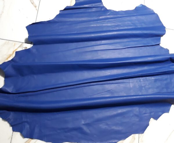 1x Lederhaut (ZO-1212), royalblau 0,6mm, nappa