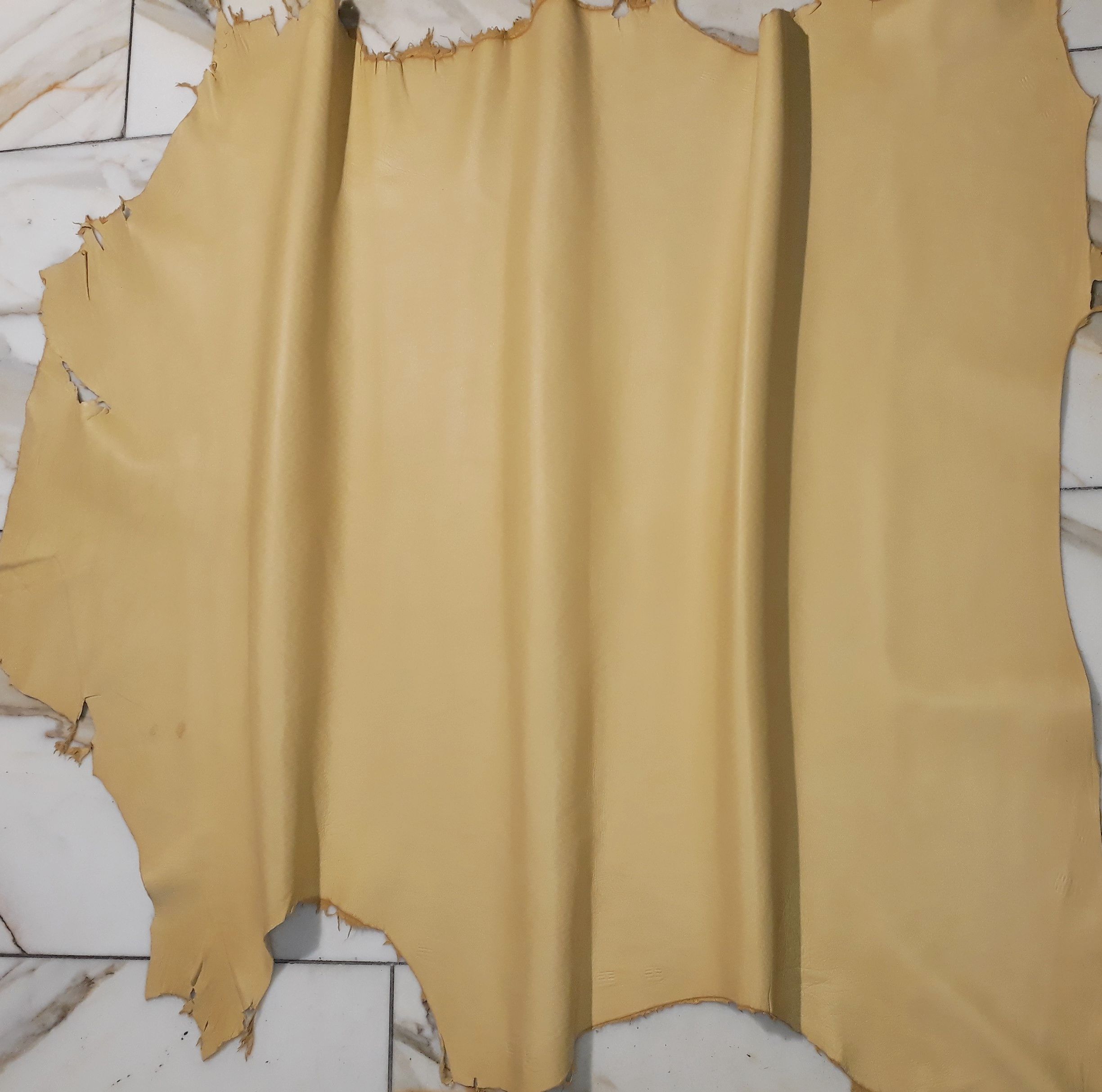 1x Lederhaut (ZO-1216), weizenfarben 0,6mm, nappa