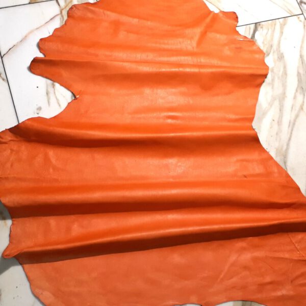 1x Lederhaut (HO-1240), orangefarben 0,6mm, nappa