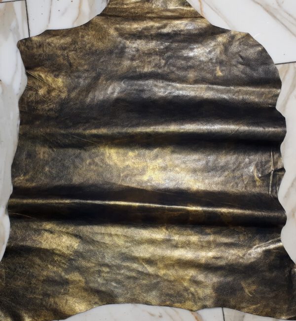 1x Lederhaut (EO-1421), altgoldfarben 0,5mm, handbemalt