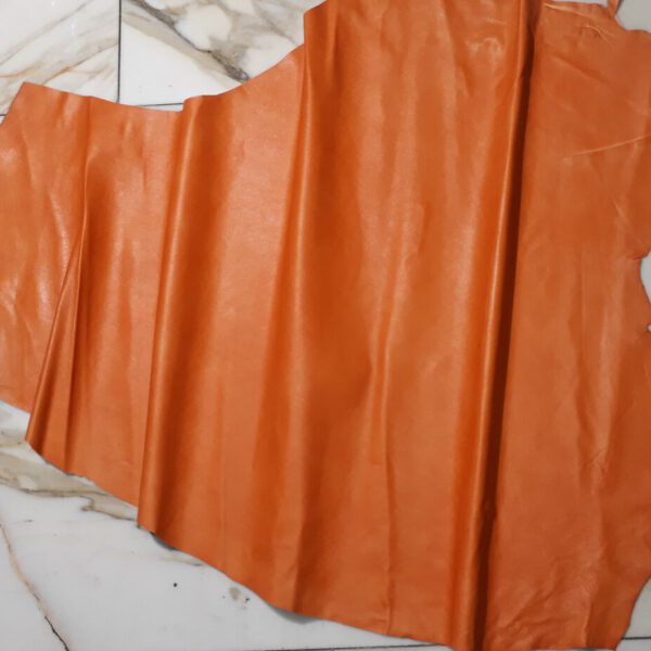 1x Lederhaut (LO-1519), orangefarben, 0,5mm, nappa
