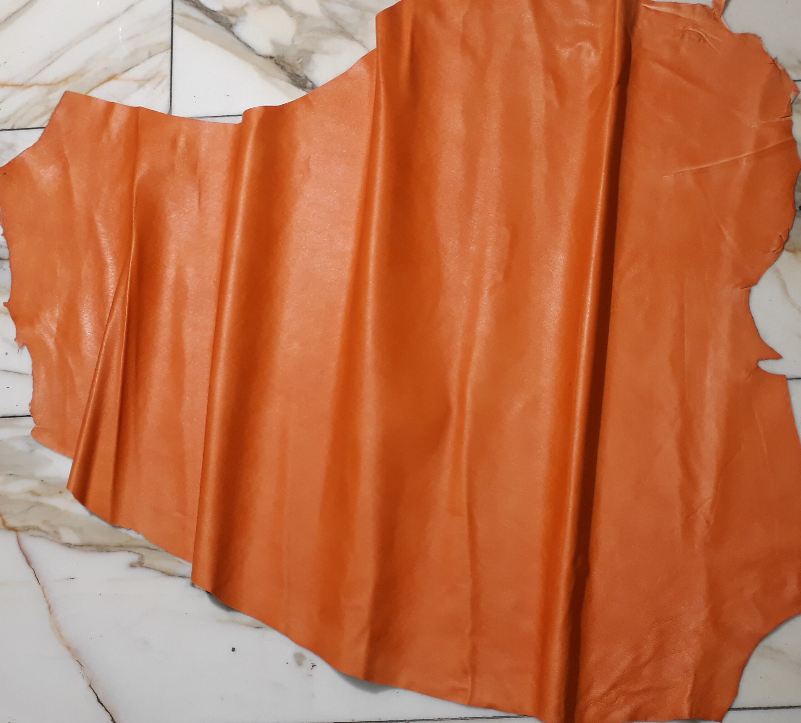 1x Lederhaut (LO-1519), orangefarben, 0,5mm, nappa