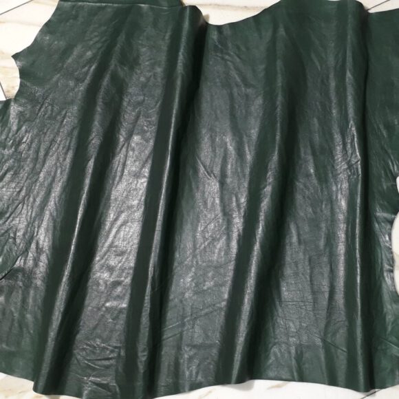 1x Lederhaut (LT-1631), tannengrün, 0,5mm, nappa