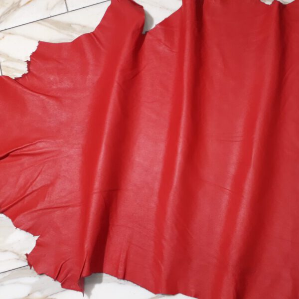 1x Lederhaut (SG-1748), carminrot, 0,6mm, nappa